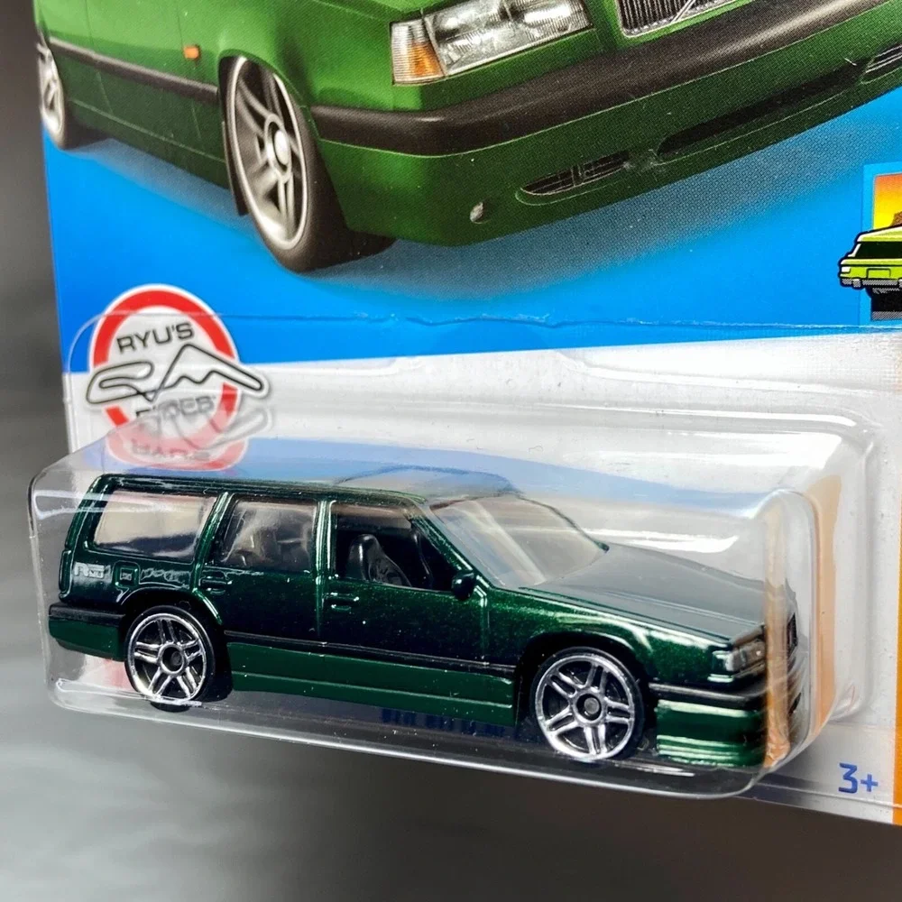 Hot Wheels Volvo 850 Estate 140/250 HW Wagons 2/5 Green 1:64 Die-cast‎ NIP 2022